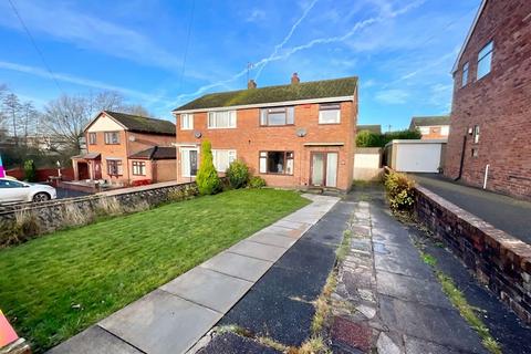 3 bed property, in Maple Close, £178,000