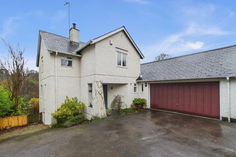 4 bed property, in Woodland Vale, £610,000