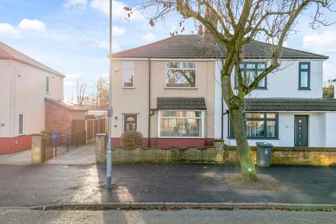 3 bed property, in Reynolds Street, £235,000