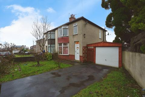 3 bed property, in Mayo Road, £200,000