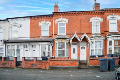 2 bed property, in Anderton Road, £190,000