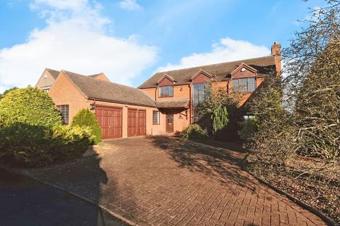 4 bed property, in Pencraig, £500,000