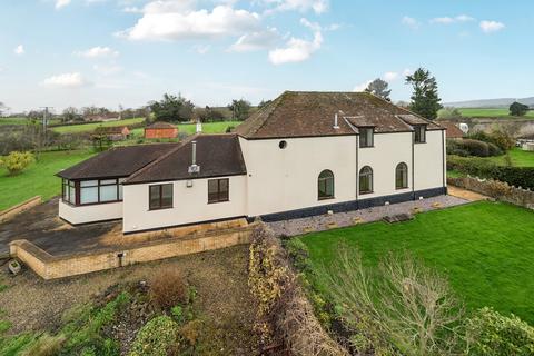 4 bed property, in Whitnell, £950,000