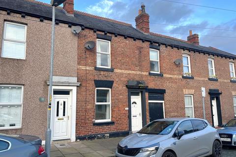 3 bed property, in York Street, £80,000