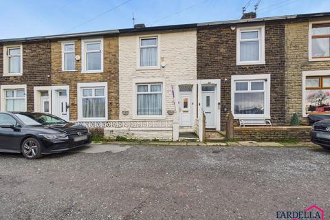 2 bed property, in Harrington Street, £110,000