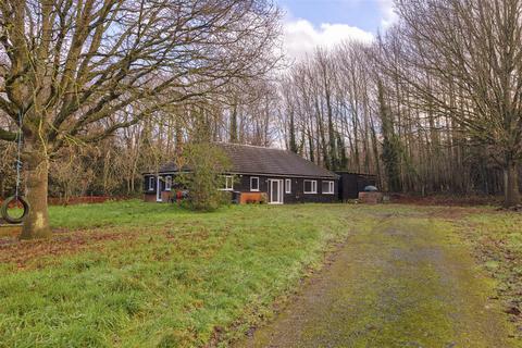 4 bed property, in Easterfields, £800,000