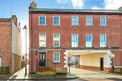 4 bed property, in Surrey Street, £335,000