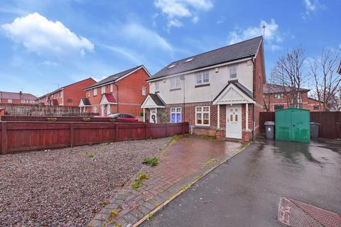 2 bed property, in Richmond Grove, £150,000