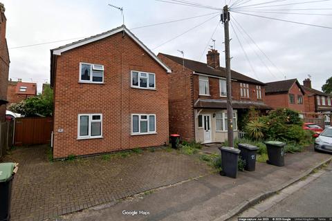 6 bed property, in Thyra Grove, £485,000