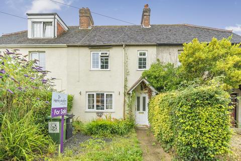 3 bed property, in Castle Road, £400,000