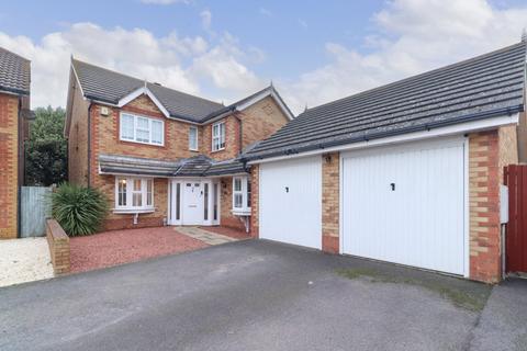 5 bed property, in Brindle Grove, £500,000