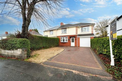 3 bed property, in Wood Avenue, £240,000
