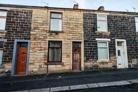 2 bed property, in St Marys Street, £65,000