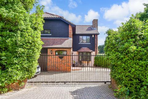 5 bed property, in Alexandra Road, £1,000,000