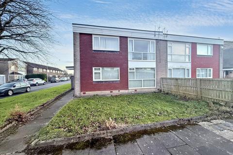 2 bed property, in Harwood Close, £79,950
