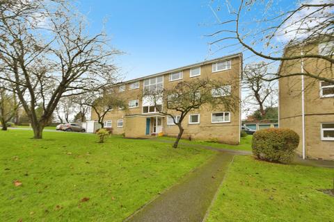 2 bed property, in Park Grange Croft, £115,000