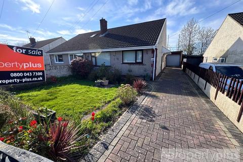 2 bed property, in Heol Y Coed, £239,950