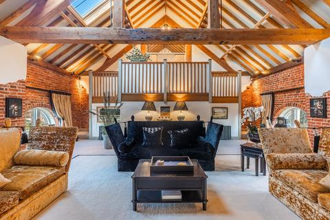 4 bed property, in Refined Rural Living in South Creake, £1,250,000
