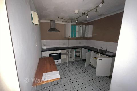 2 bed property, in Harmer Street, £110,000