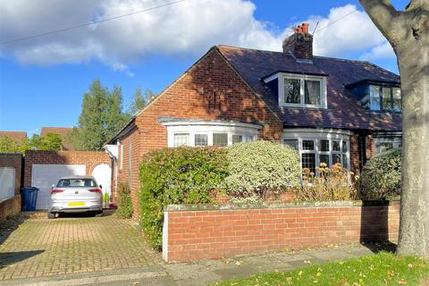 3 bed property, in Cleaside Avenue, £350,000