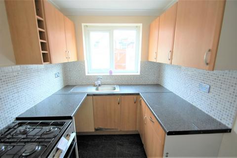 2 bed property, in Shorrock Lane, £110,000