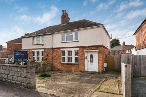 3 bed property, in Canning Crescent, £465,000