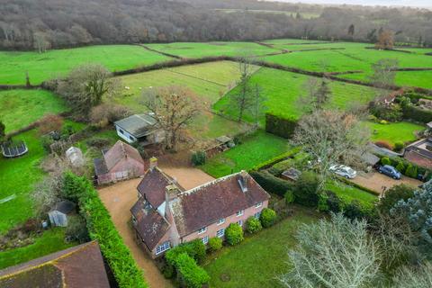 4 bed property, in Maynards Green, £950,000