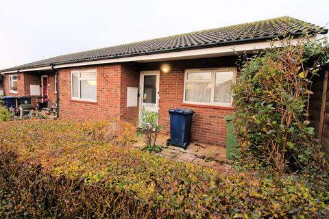 2 bed property, in Blythe Way, £275,000