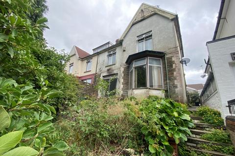 4 bed property, in The Parade, £224,950