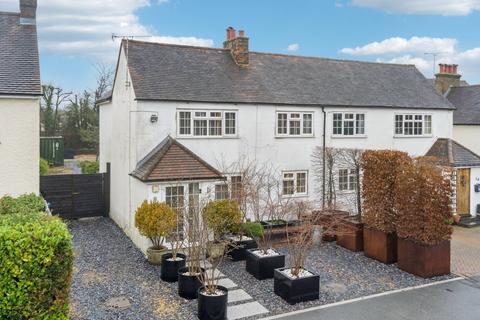 3 bed property, in Layters Avenue, £775,000