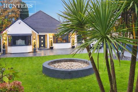 3 bed property, in Common Road, £585,000
