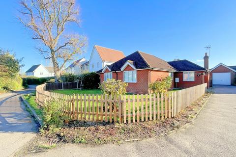 3 bed property, in Grove Road, £440,000