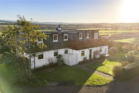 4 bed property, in 40 Boggs Holdings, £700,000