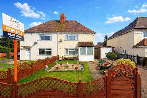 3 bed property, in Station Road, £325,000
