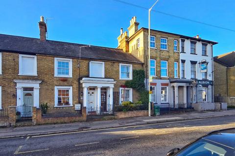5 bed property, in Dunstable Street, £450,000