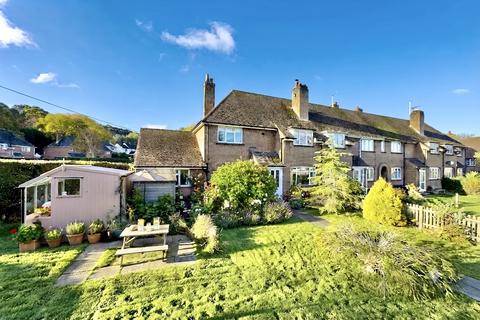 4 bed property, in Heatherside, £675,000