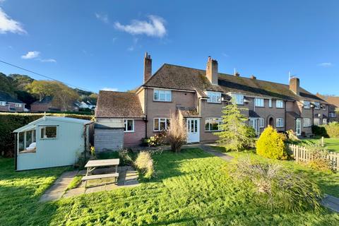 4 bed property, in Heatherside, £675,000