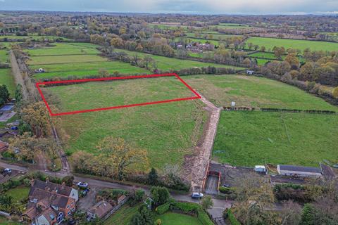 Land, in Bakers Lane, £200,000