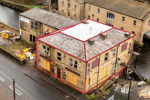 6 bed property, in Park Road, £350,000