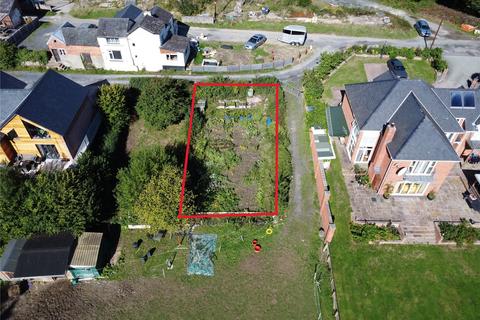 Studio, in Llanllwchaiarn, £35,000