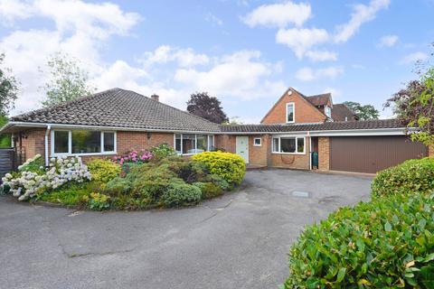 4 bed property, in Ewhurst Road, £725,000