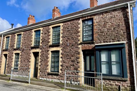 4 bed property, in Church Street, £369,950