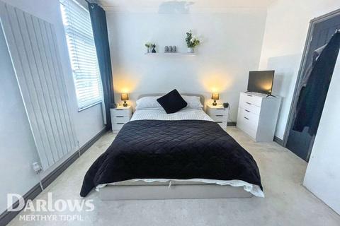 3 bed property, in Meirion Place, £210,000