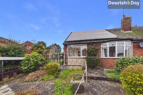 2 bed property, in Salisbury Road, £87,000