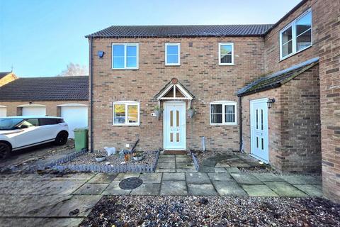 2 bed property, in The Old School Yard, £170,000