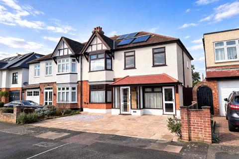 4 bed property, in Crantock Road, £850,000