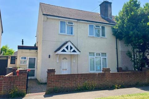 4 bed property, in Abbotts Way, £525,000