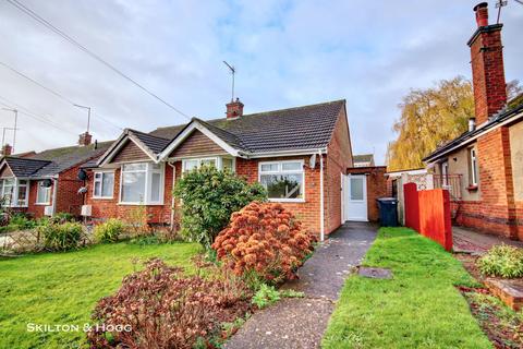 3 bed property, in Mayfield Drive, £230,000