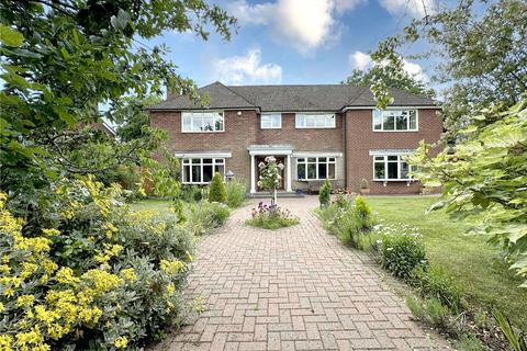 6 bed property, in Station Road, £830,000