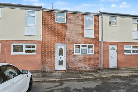 3 bed property, in Bayley Court, £250,000